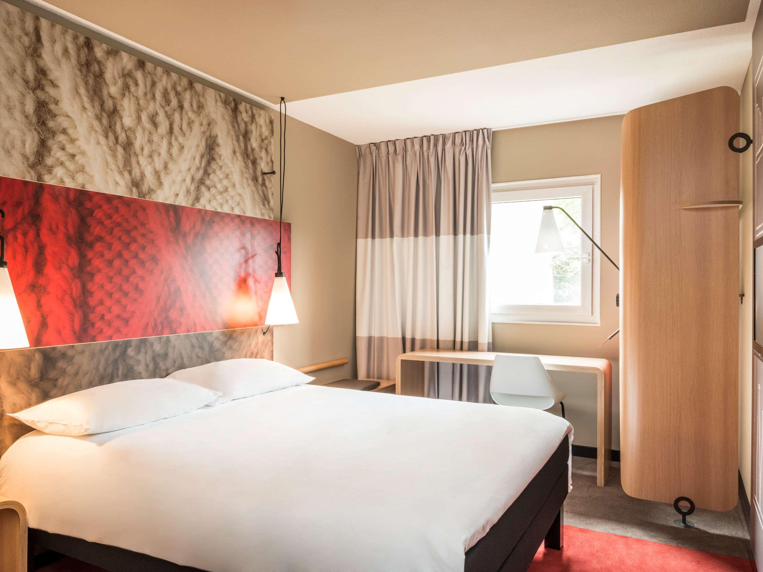Ibis Brussels Erasmus Hotel Anderlecht Exterior photo