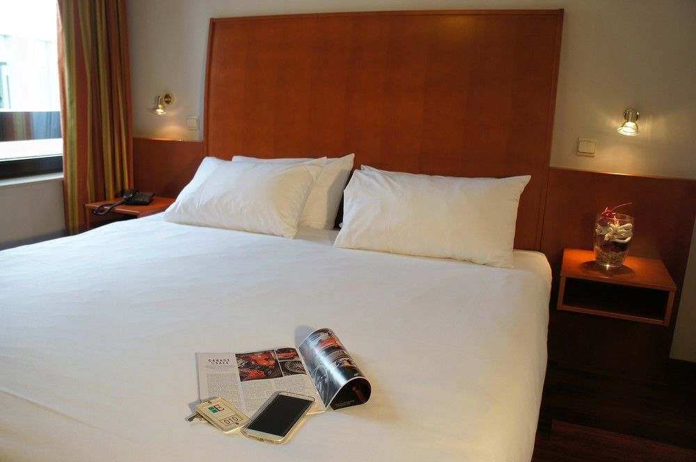 Ibis Brussels Erasmus Hotel Anderlecht Exterior photo
